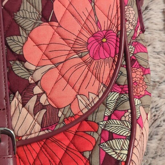 Vibrant Pink and Red Patchwork Crossbody Bag Vera Bradley BOHEMIAN BLOOMS - Picture 3 of 10